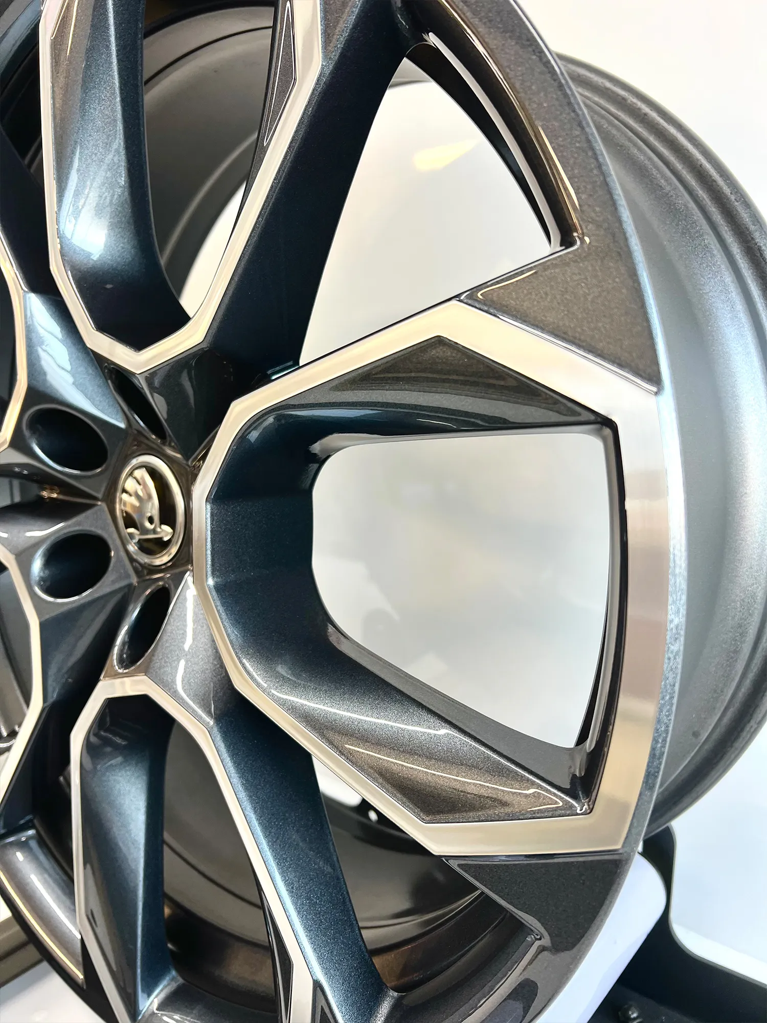Opel Felge Detail nach professioneller Lackierung